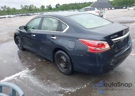 2013 Nissan Altima 2.5 S z USA, uszkodzony, nr VIN 1N4AL3AP3DC110012
